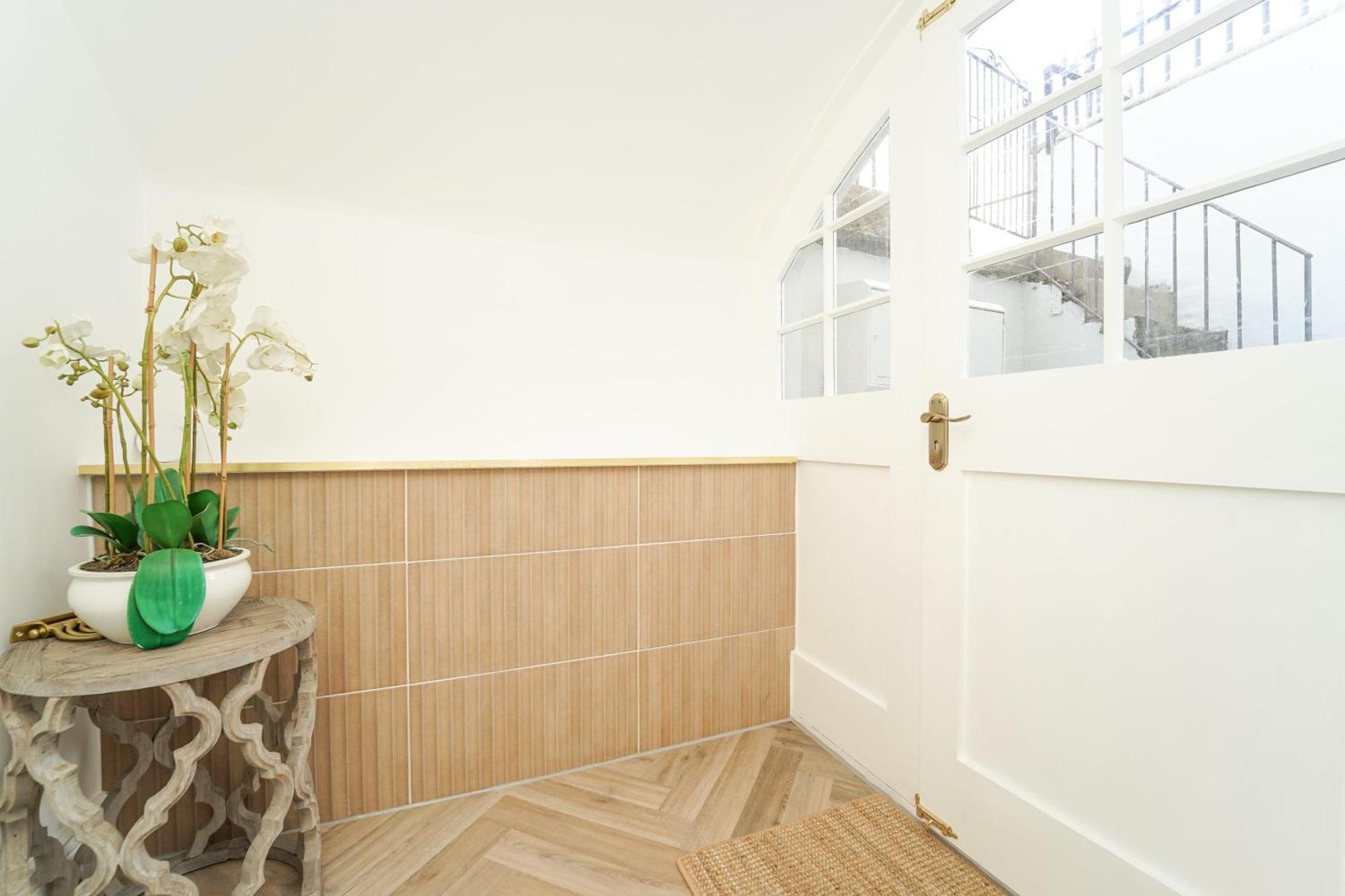 Stylish One Bedroom Flat On Gordon Road Leilighet